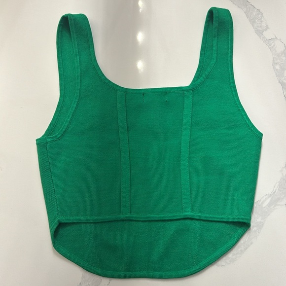 BNWT Green knit cropped tank - Picture 2 of 3